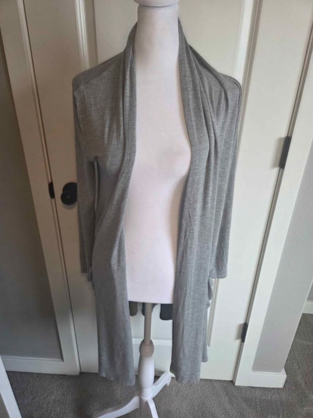 Women's size large layering thing duster cardigan